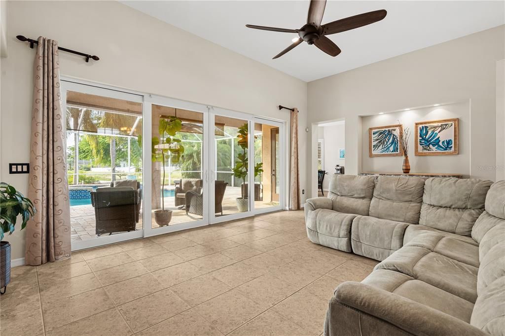 Active With Contract: $559,900 (3 beds, 2 baths, 2465 Square Feet)