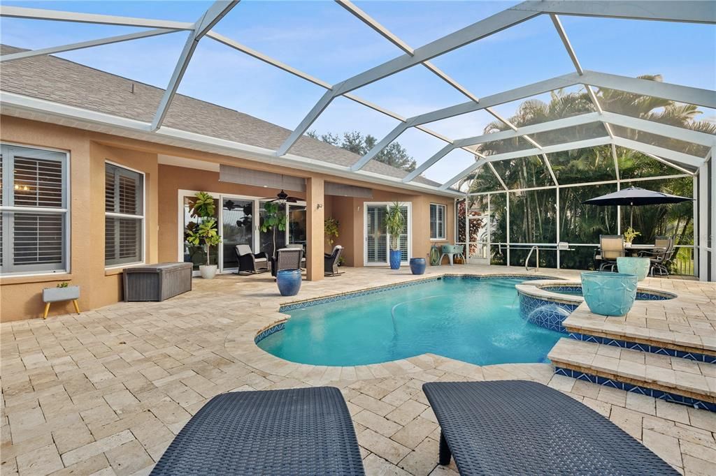 Active With Contract: $559,900 (3 beds, 2 baths, 2465 Square Feet)