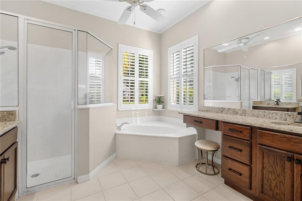 Active With Contract: $559,900 (3 beds, 2 baths, 2465 Square Feet)