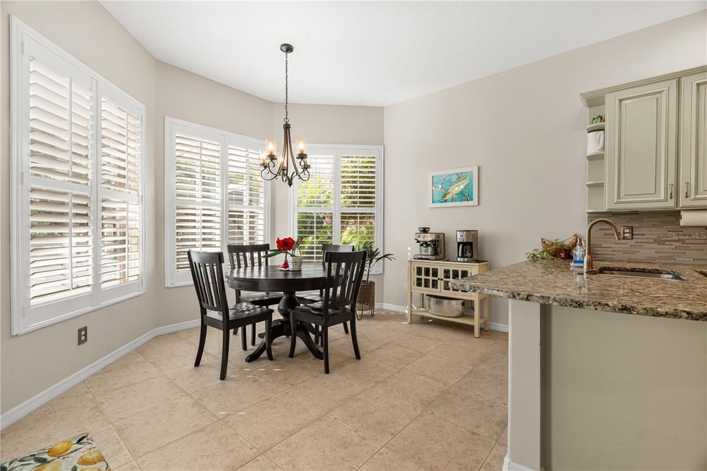 Active With Contract: $559,900 (3 beds, 2 baths, 2465 Square Feet)