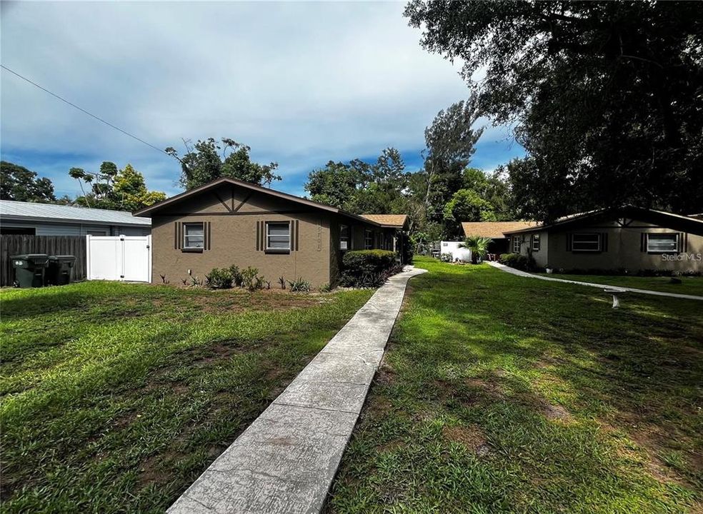 For Rent: $1,350 (2 beds, 1 baths, 875 Square Feet)