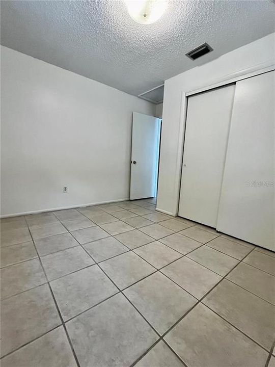 For Rent: $1,350 (2 beds, 1 baths, 875 Square Feet)