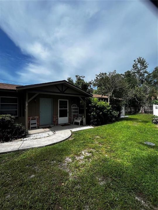 For Rent: $1,350 (2 beds, 1 baths, 875 Square Feet)