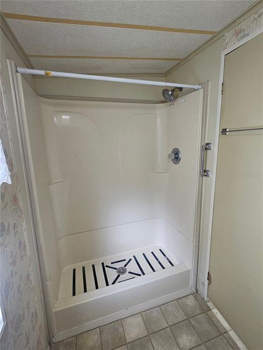 For Rent: $1,500 (2 beds, 1 baths, 728 Square Feet)