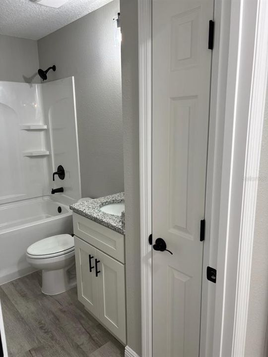 На продажу: $224,900 (3 спален, 2 ванн, 1264 Квадратных фут)