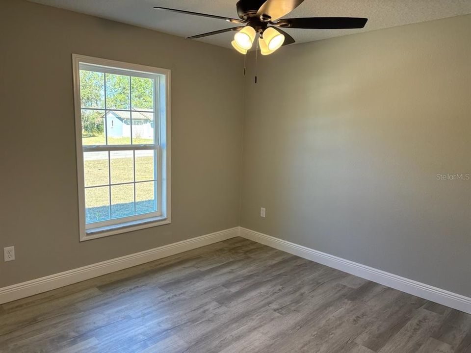 На продажу: $224,900 (3 спален, 2 ванн, 1264 Квадратных фут)