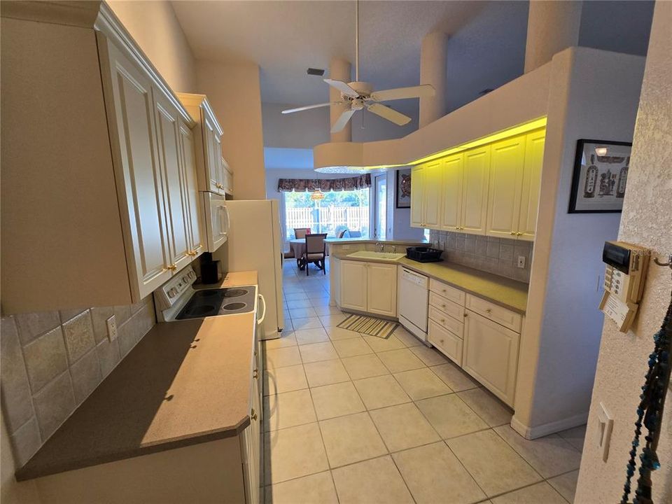 For Sale: $389,000 (3 beds, 2 baths, 2023 Square Feet)