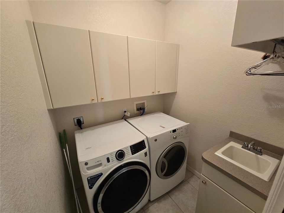 For Sale: $389,000 (3 beds, 2 baths, 2023 Square Feet)