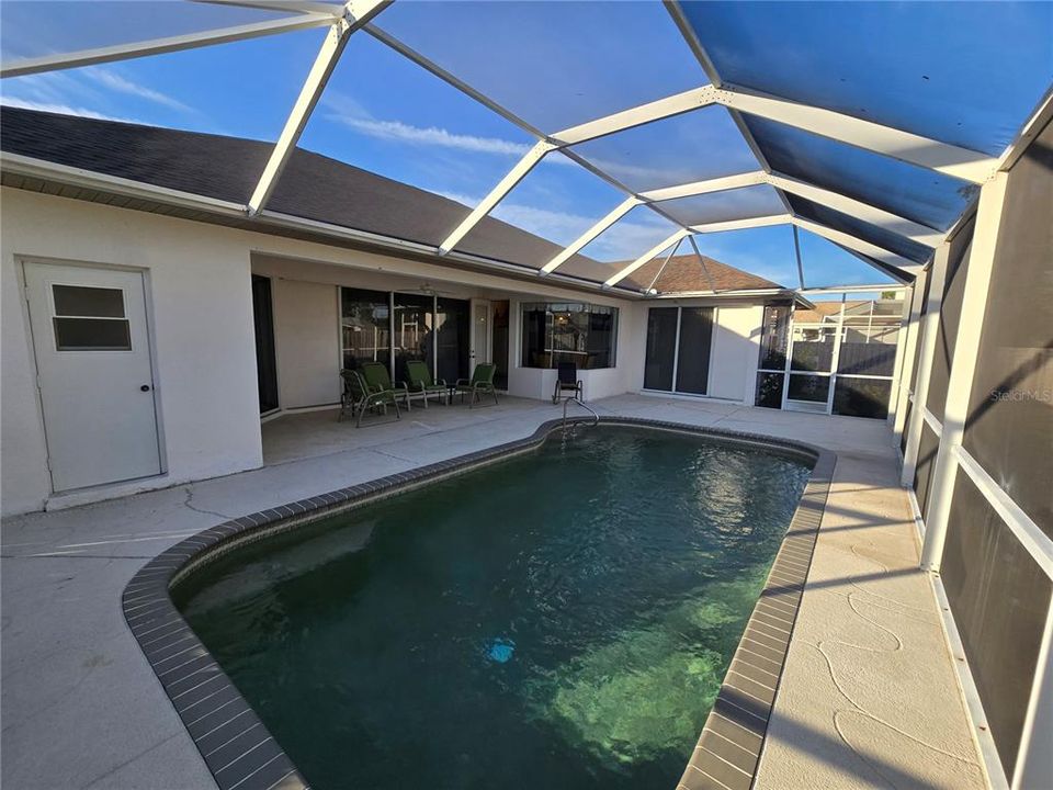 For Sale: $389,000 (3 beds, 2 baths, 2023 Square Feet)