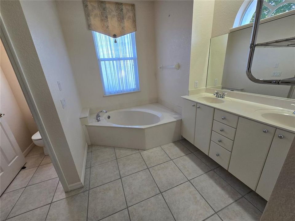 For Sale: $389,000 (3 beds, 2 baths, 2023 Square Feet)