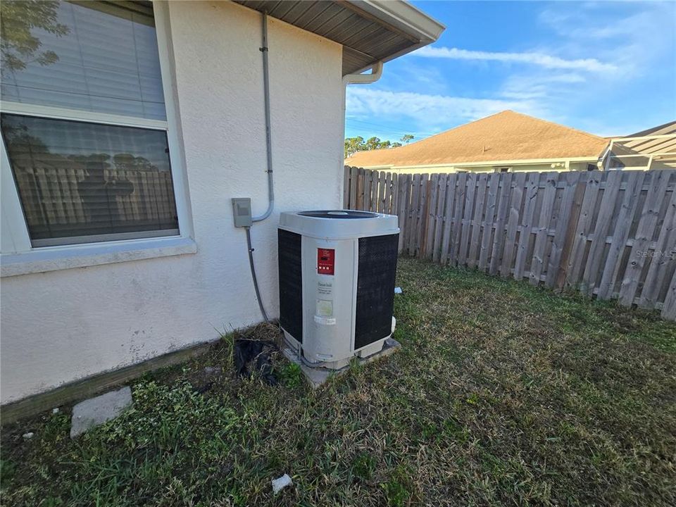 For Sale: $389,000 (3 beds, 2 baths, 2023 Square Feet)