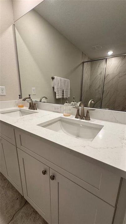 For Sale: $345,000 (3 beds, 2 baths, 1573 Square Feet)