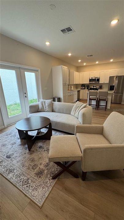 For Sale: $345,000 (3 beds, 2 baths, 1573 Square Feet)