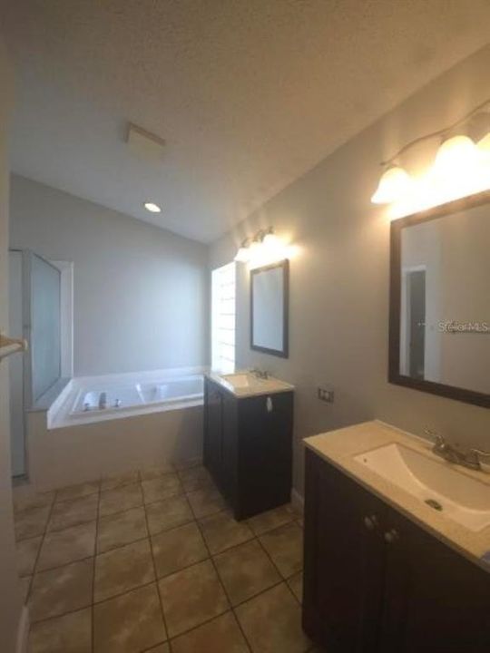 En Renta: $2,850 (4 camas, 2 baños, 2093 Pies cuadrados)