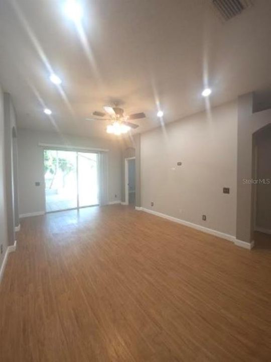 En Renta: $2,850 (4 camas, 2 baños, 2093 Pies cuadrados)