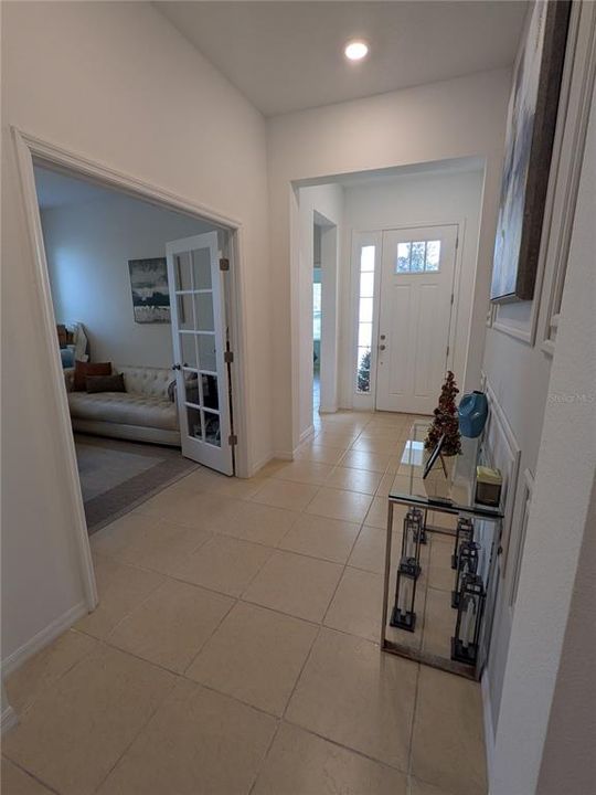 En Venta: $524,999 (4 camas, 3 baños, 2400 Pies cuadrados)