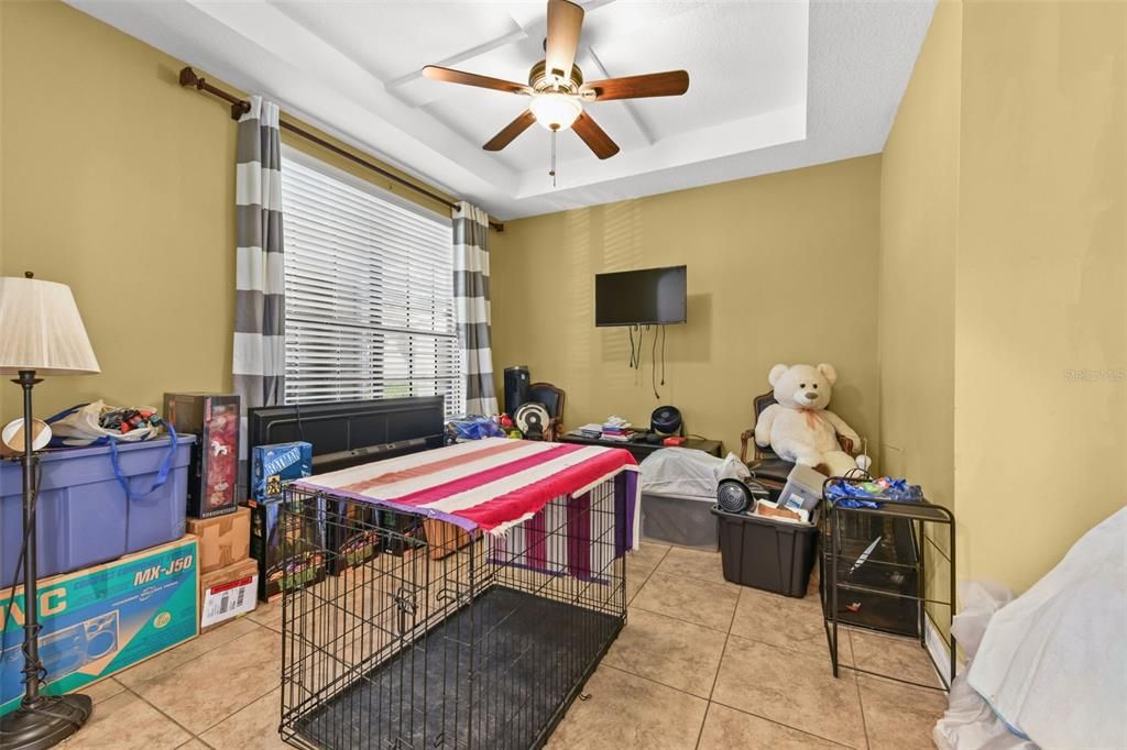 En Venta: $435,000 (4 camas, 3 baños, 2614 Pies cuadrados)