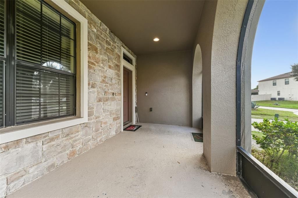 En Venta: $435,000 (4 camas, 3 baños, 2614 Pies cuadrados)