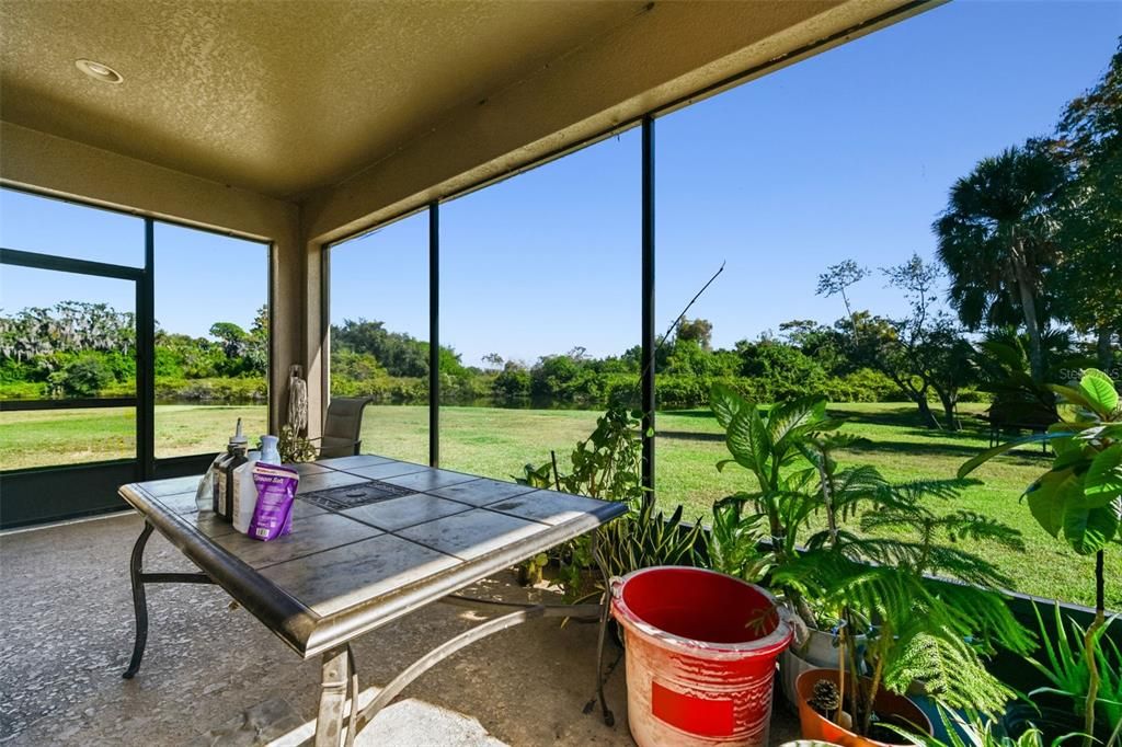 En Venta: $435,000 (4 camas, 3 baños, 2614 Pies cuadrados)