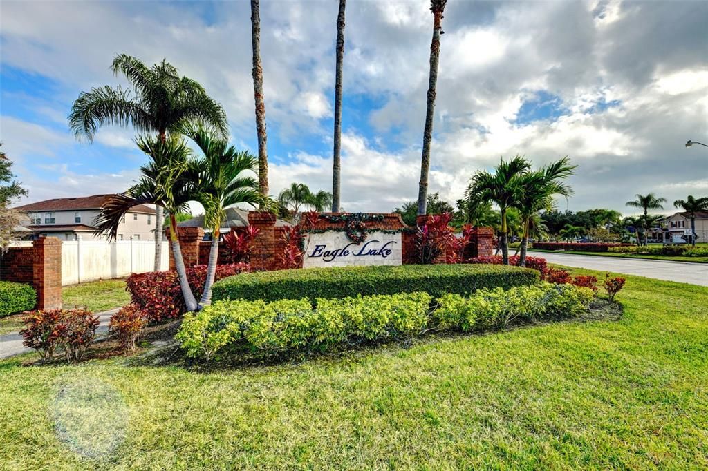 En Venta: $435,000 (4 camas, 3 baños, 2614 Pies cuadrados)