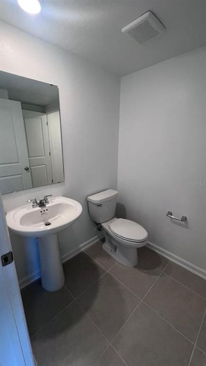 出租: $2,100 (3 贝兹, 2 浴室, 2017 平方英尺)