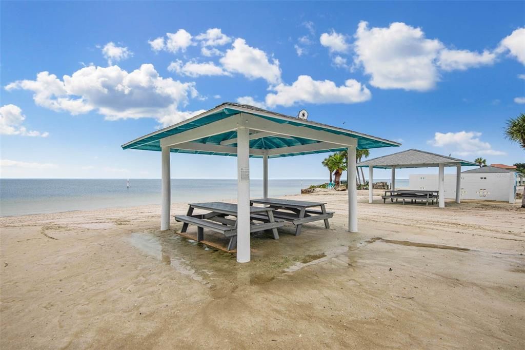 На продажу: $70,000 (2 спален, 2 ванн, 1088 Квадратных фут)