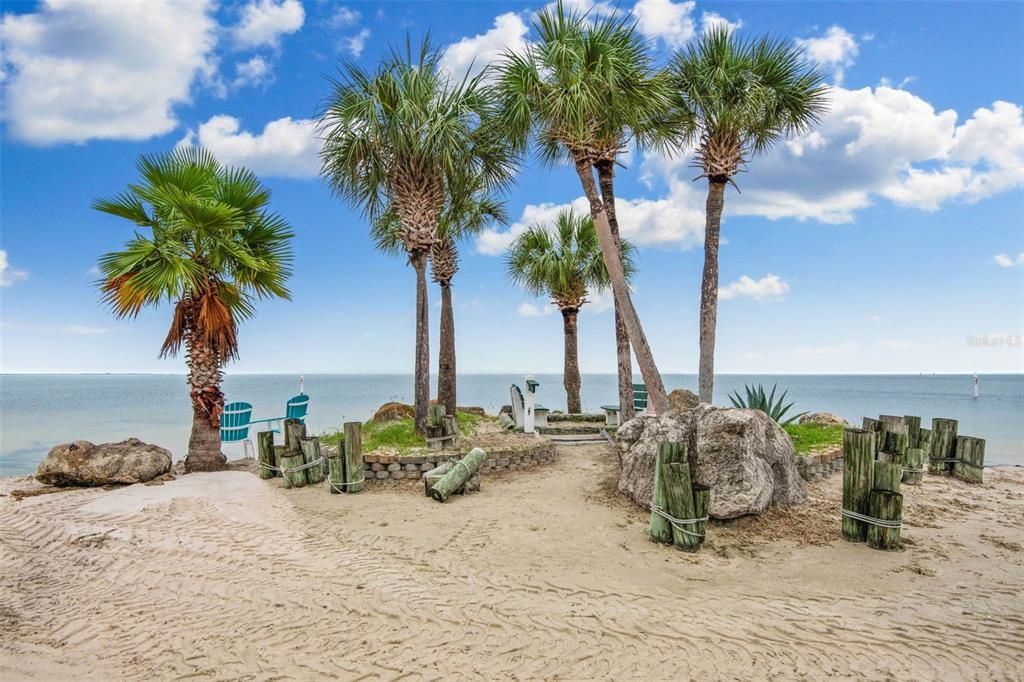 На продажу: $70,000 (2 спален, 2 ванн, 1088 Квадратных фут)