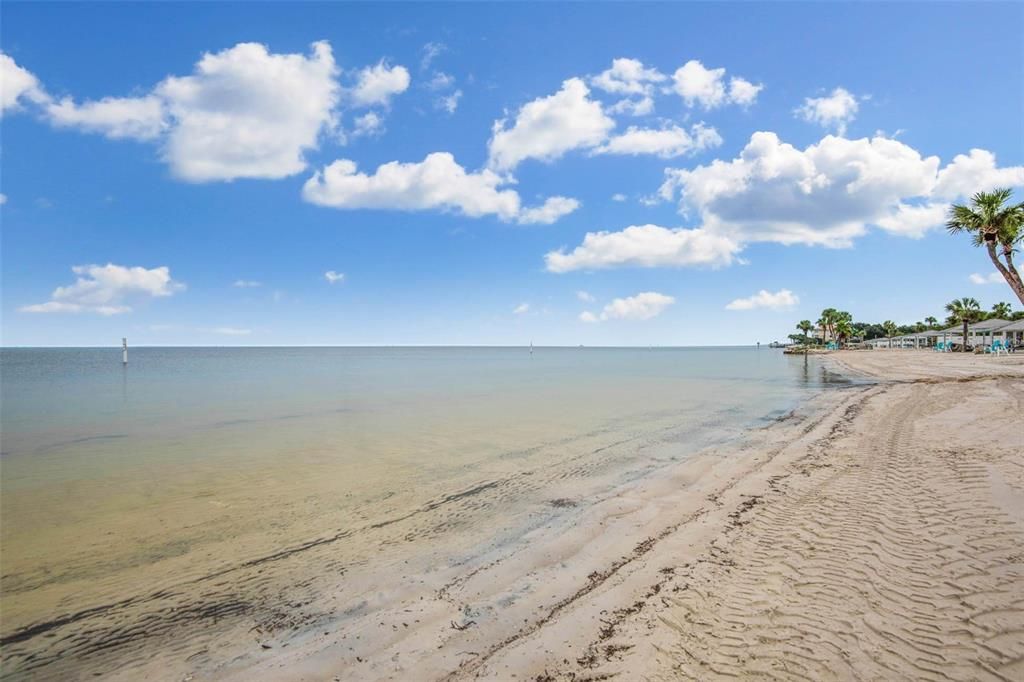 На продажу: $70,000 (2 спален, 2 ванн, 1088 Квадратных фут)