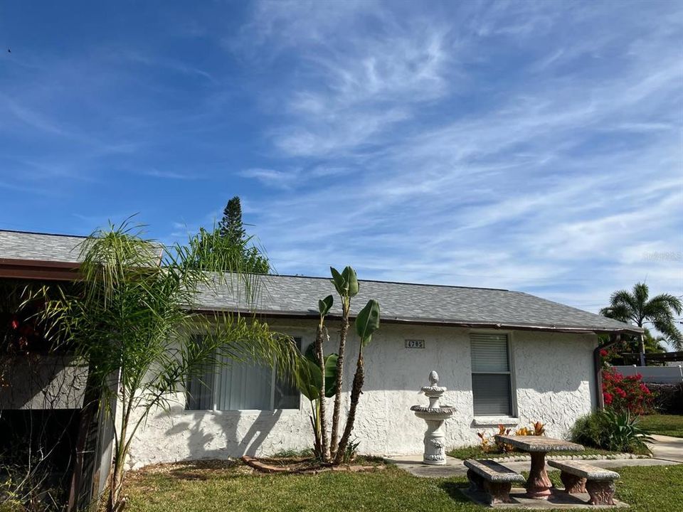 For Sale: $312,700 (2 beds, 2 baths, 1849 Square Feet)