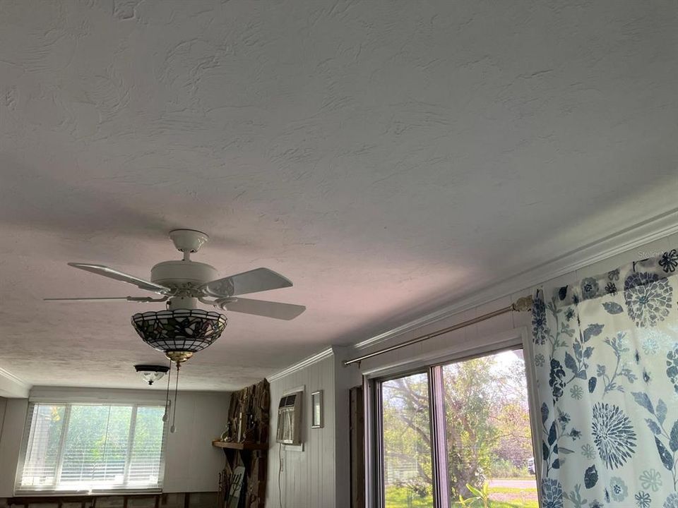 For Sale: $312,700 (2 beds, 2 baths, 1849 Square Feet)