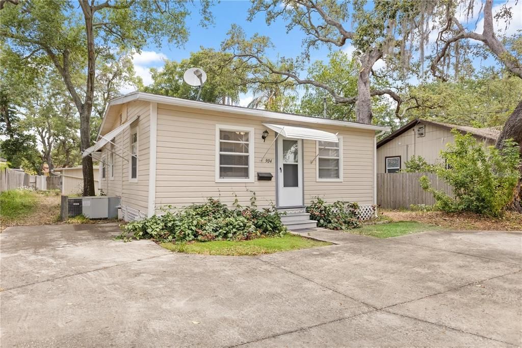 В аренду: $2,000 (3 спален, 1 ванн, 962 Квадратных фут)