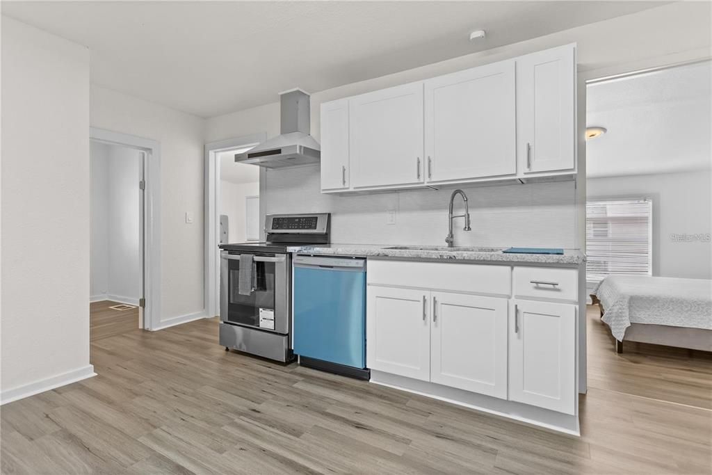 В аренду: $2,000 (3 спален, 1 ванн, 962 Квадратных фут)