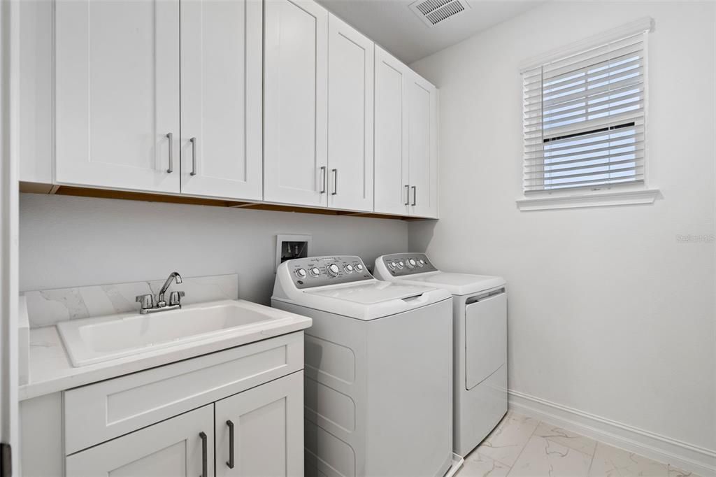 待售: $539,900 (3 贝兹, 2 浴室, 2447 平方英尺)