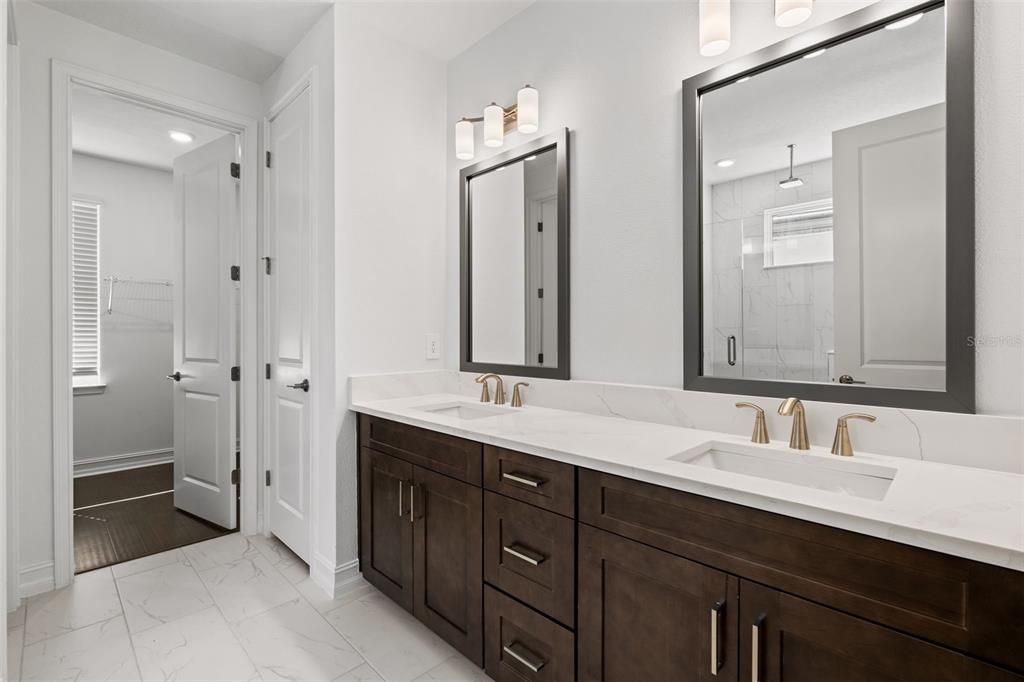 待售: $539,900 (3 贝兹, 2 浴室, 2447 平方英尺)