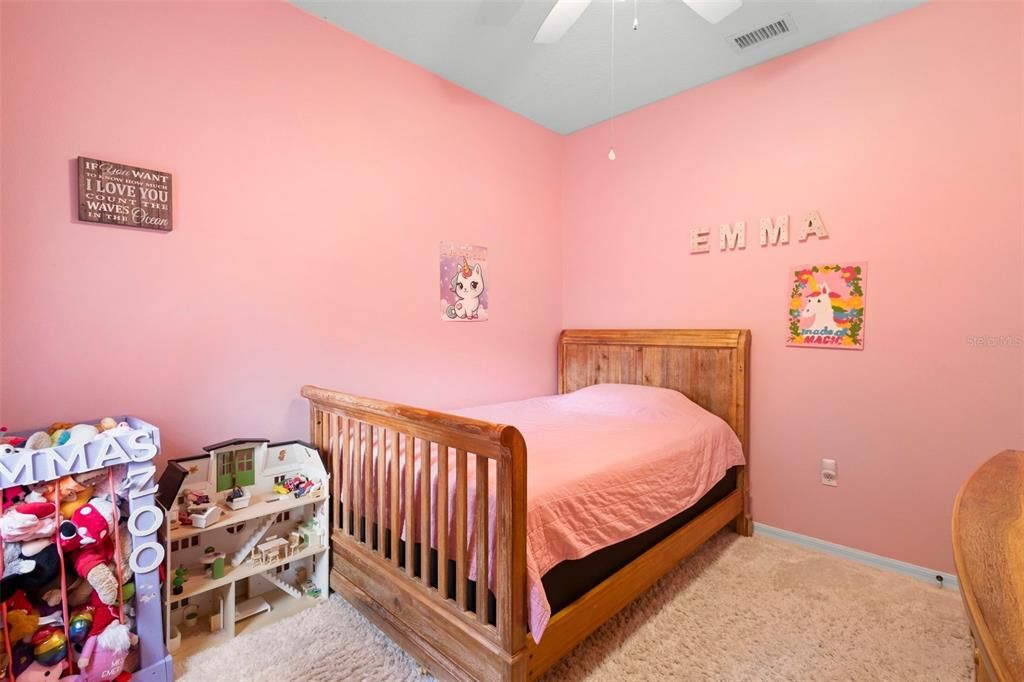 En Venta: $435,000 (4 camas, 3 baños, 2305 Pies cuadrados)