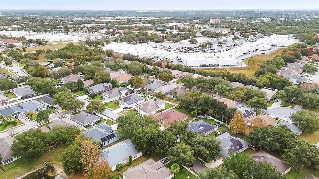 En Venta: $435,000 (4 camas, 3 baños, 2305 Pies cuadrados)