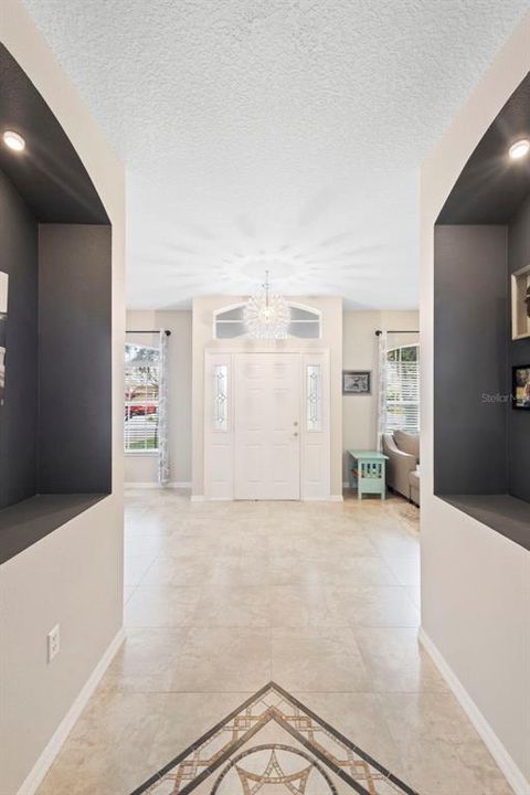 En Venta: $435,000 (4 camas, 3 baños, 2305 Pies cuadrados)