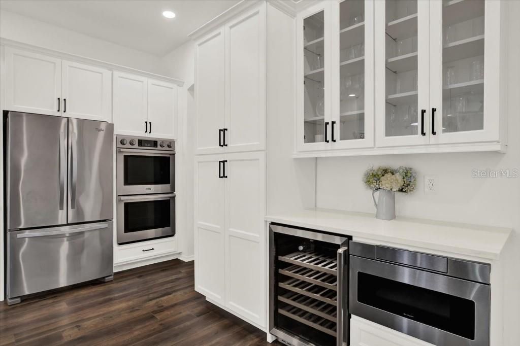 For Sale: $614,999 (4 beds, 3 baths, 2524 Square Feet)