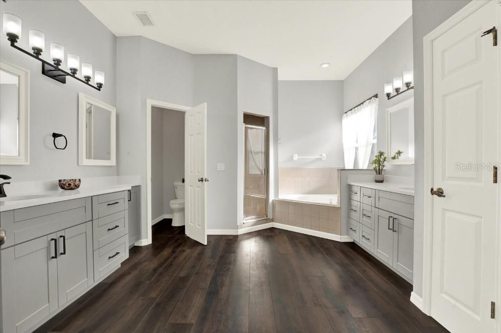 For Sale: $614,999 (4 beds, 3 baths, 2524 Square Feet)