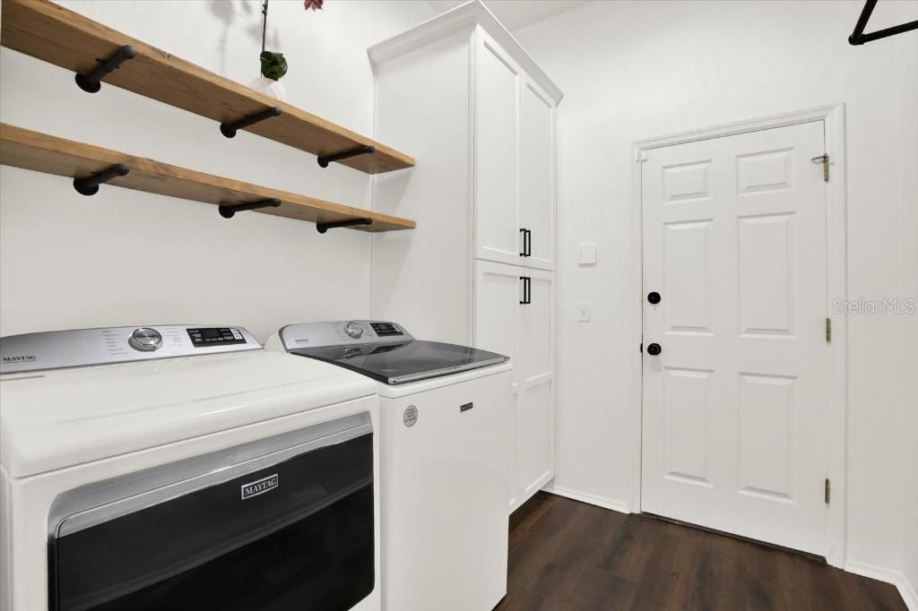 For Sale: $614,999 (4 beds, 3 baths, 2524 Square Feet)