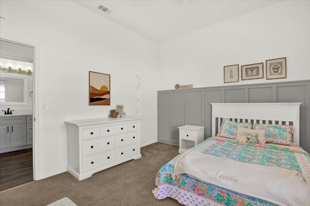 For Sale: $614,999 (4 beds, 3 baths, 2524 Square Feet)