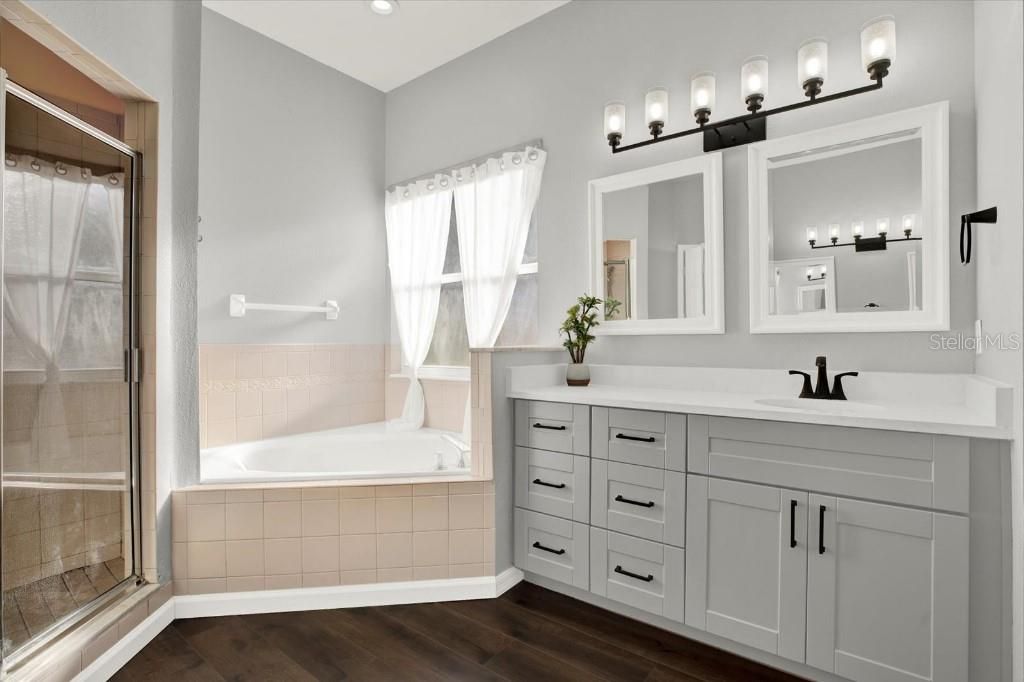 For Sale: $614,999 (4 beds, 3 baths, 2524 Square Feet)