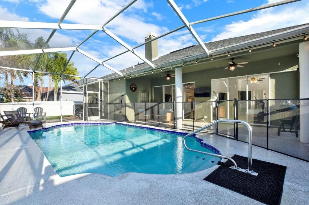 For Sale: $614,999 (4 beds, 3 baths, 2524 Square Feet)