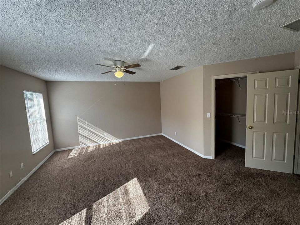 For Rent: $1,850 (3 beds, 2 baths, 1870 Square Feet)