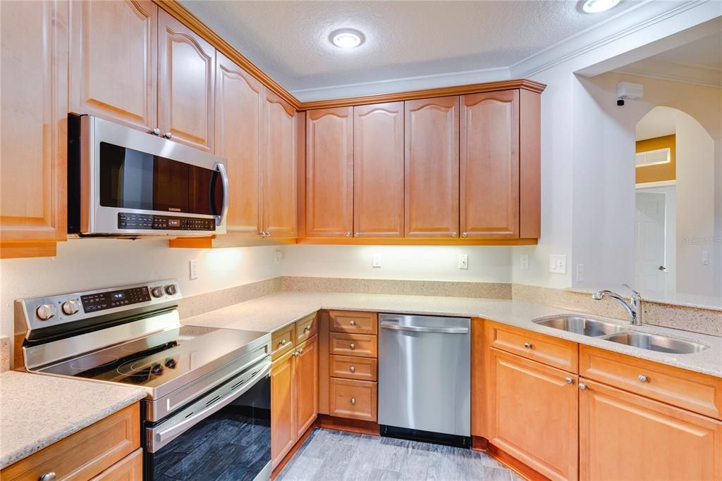 For Sale: $315,000 (3 beds, 2 baths, 1442 Square Feet)