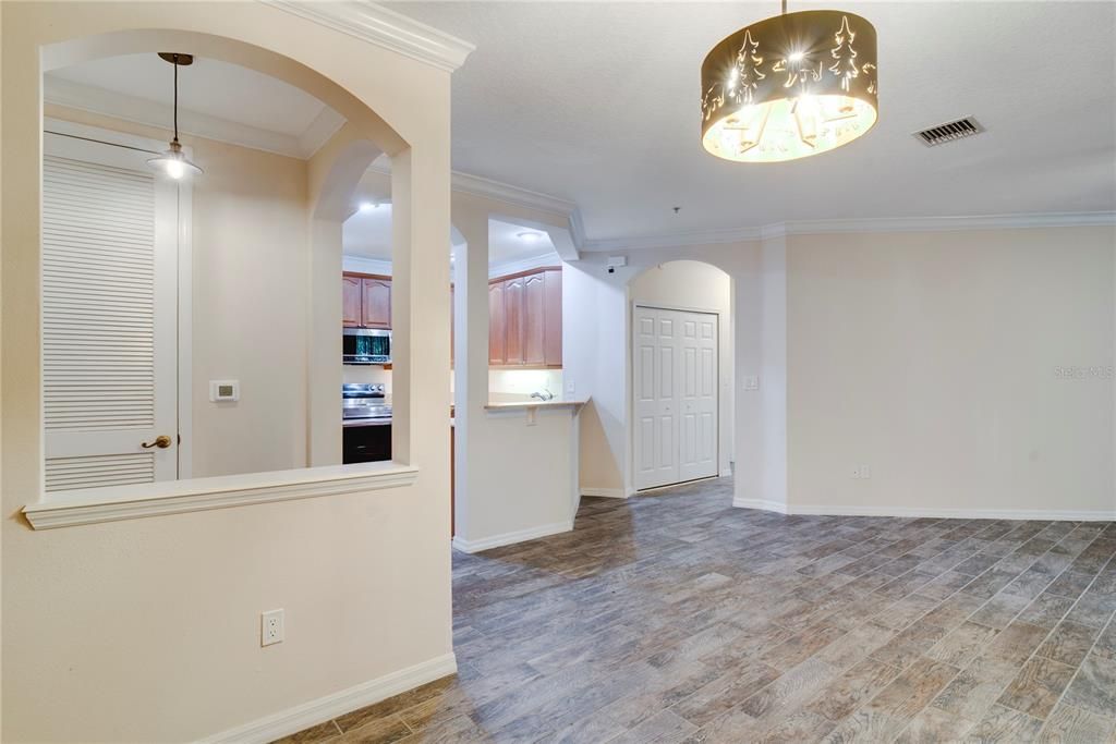 For Sale: $315,000 (3 beds, 2 baths, 1442 Square Feet)