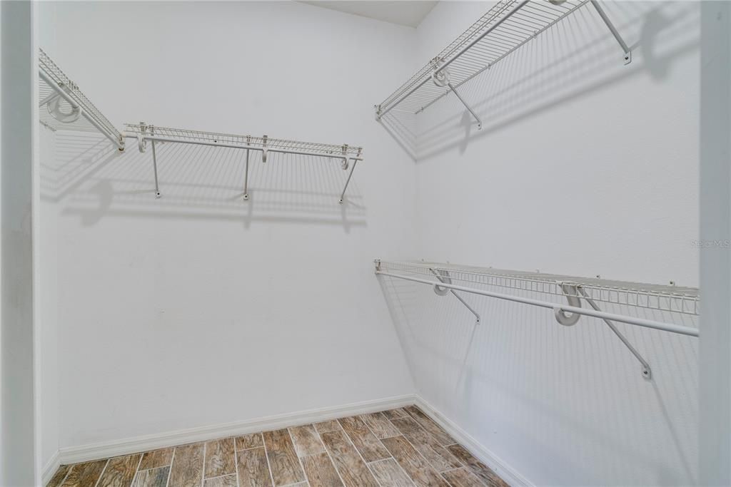 For Sale: $315,000 (3 beds, 2 baths, 1442 Square Feet)