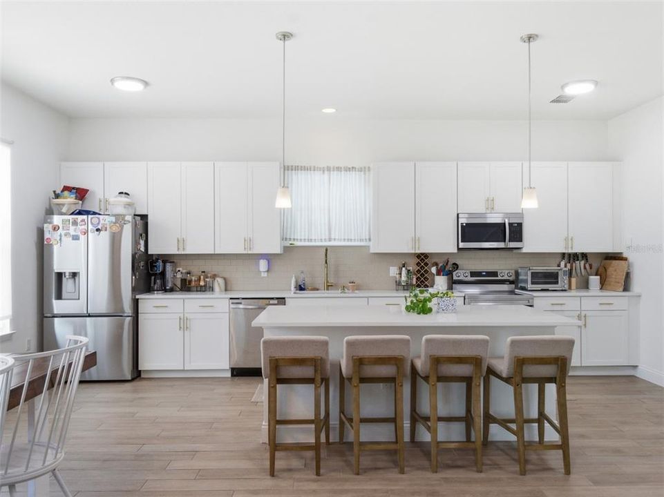 For Sale: $530,000 (3 beds, 3 baths, 1980 Square Feet)