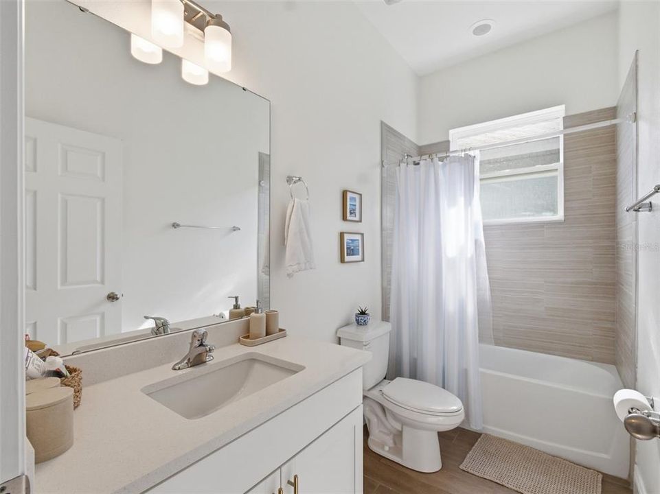 For Sale: $530,000 (3 beds, 3 baths, 1980 Square Feet)