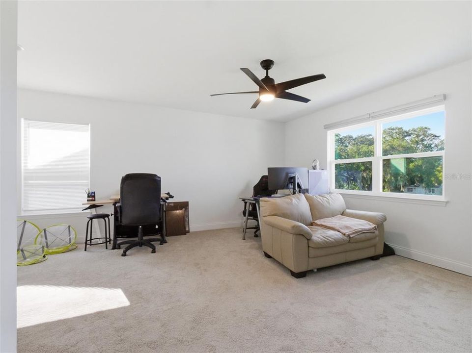 For Sale: $530,000 (3 beds, 3 baths, 1980 Square Feet)